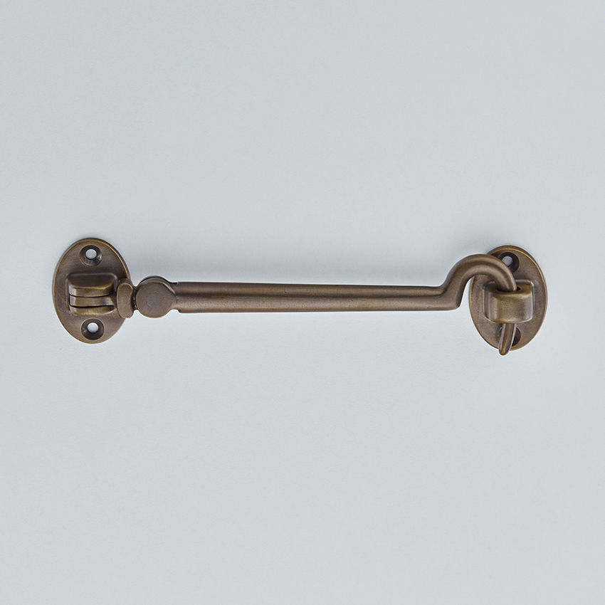 CabinHook_DistressedAntiqueBrass_Croft.jpg