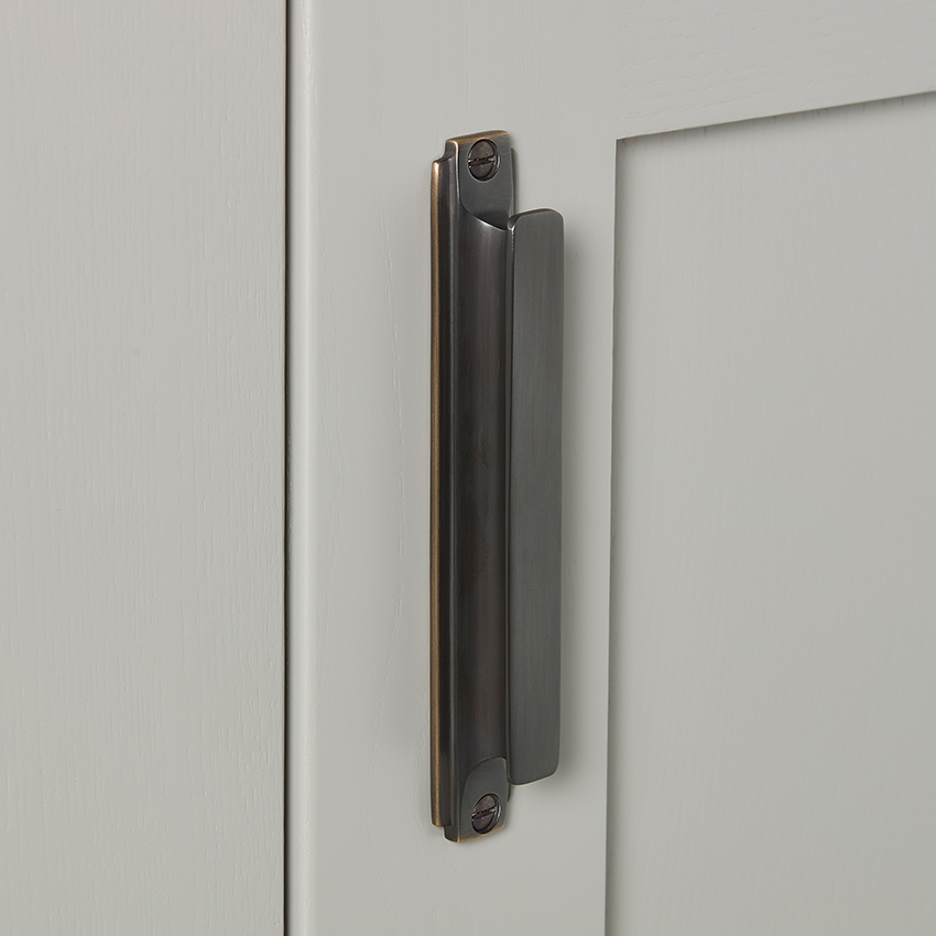 ConcaveCabinetHandle_Carbon.jpg