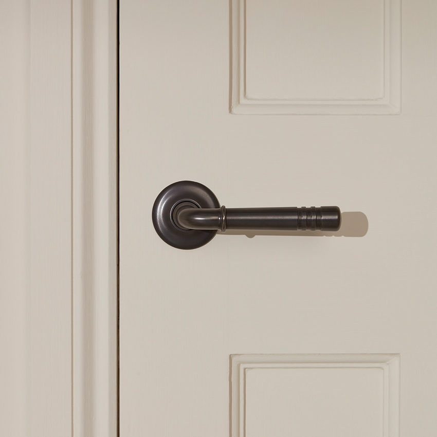 DoorHandle_MCN.jpg