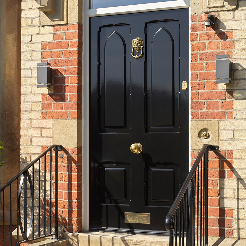 EntranceDoor_LionsHeadDoorKnocker_PolishedBrass.jpg