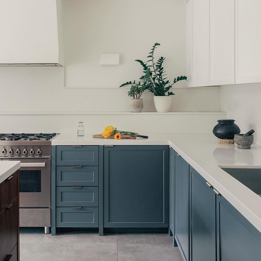 Kitchen-Edge-Pulls_AntiqueNickel.jpg