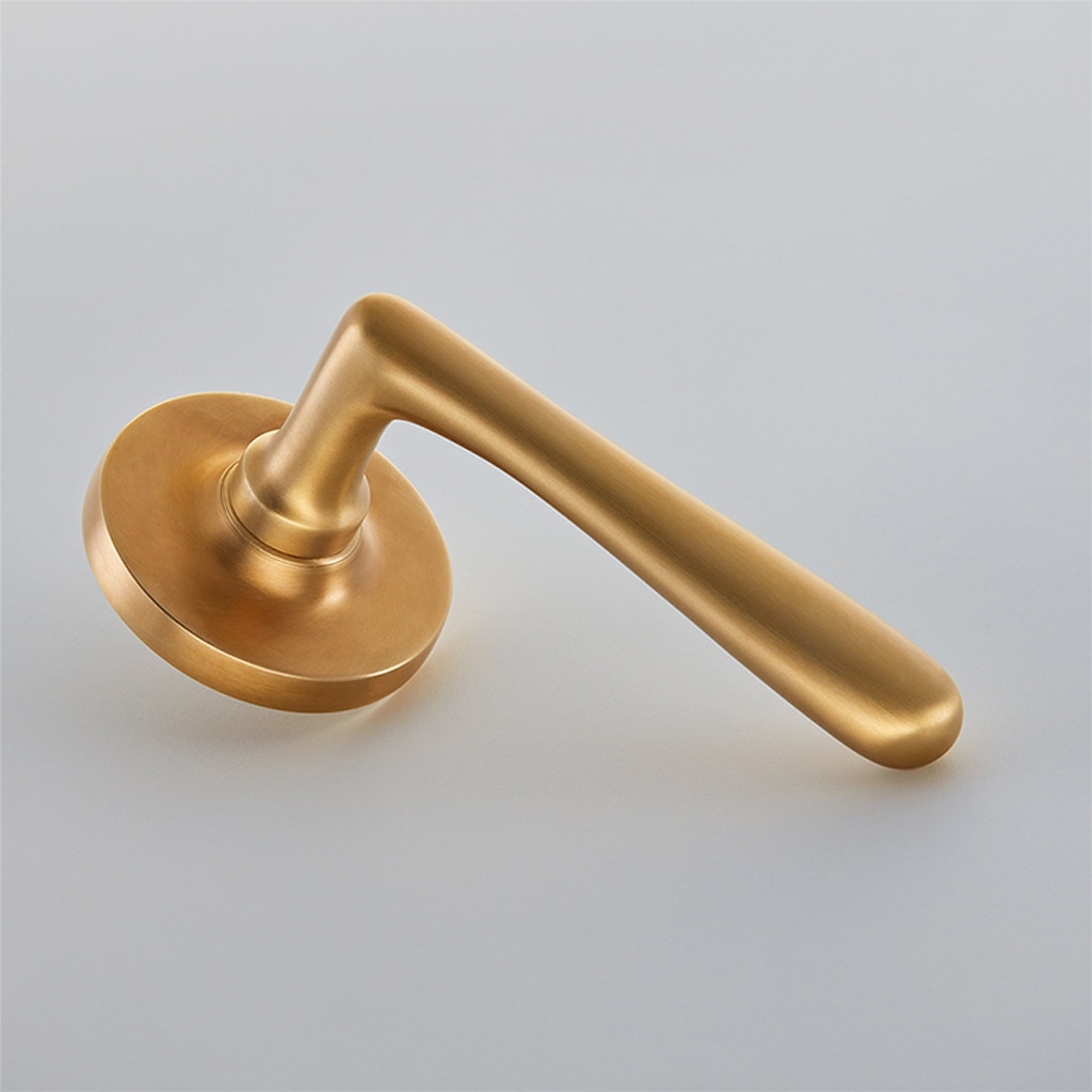 Elegance Door Handle on Plain Covered Rose