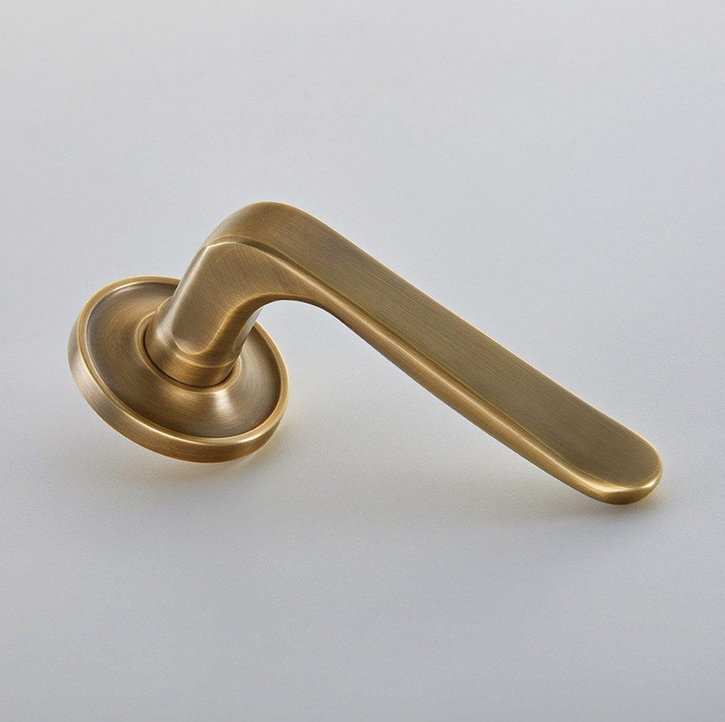 Garde Door Handle on Raised Edge Covered Rose