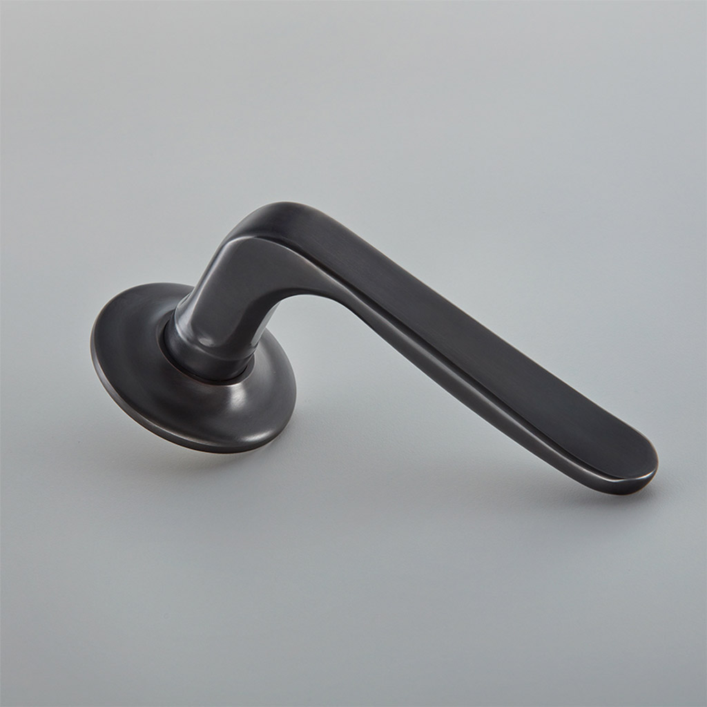 Garde Door Handle on Arc Covered Rose