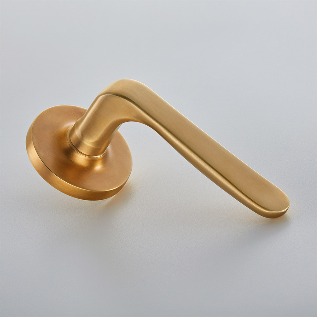 Garde Door Handle on 65mm Plain Covered Rose