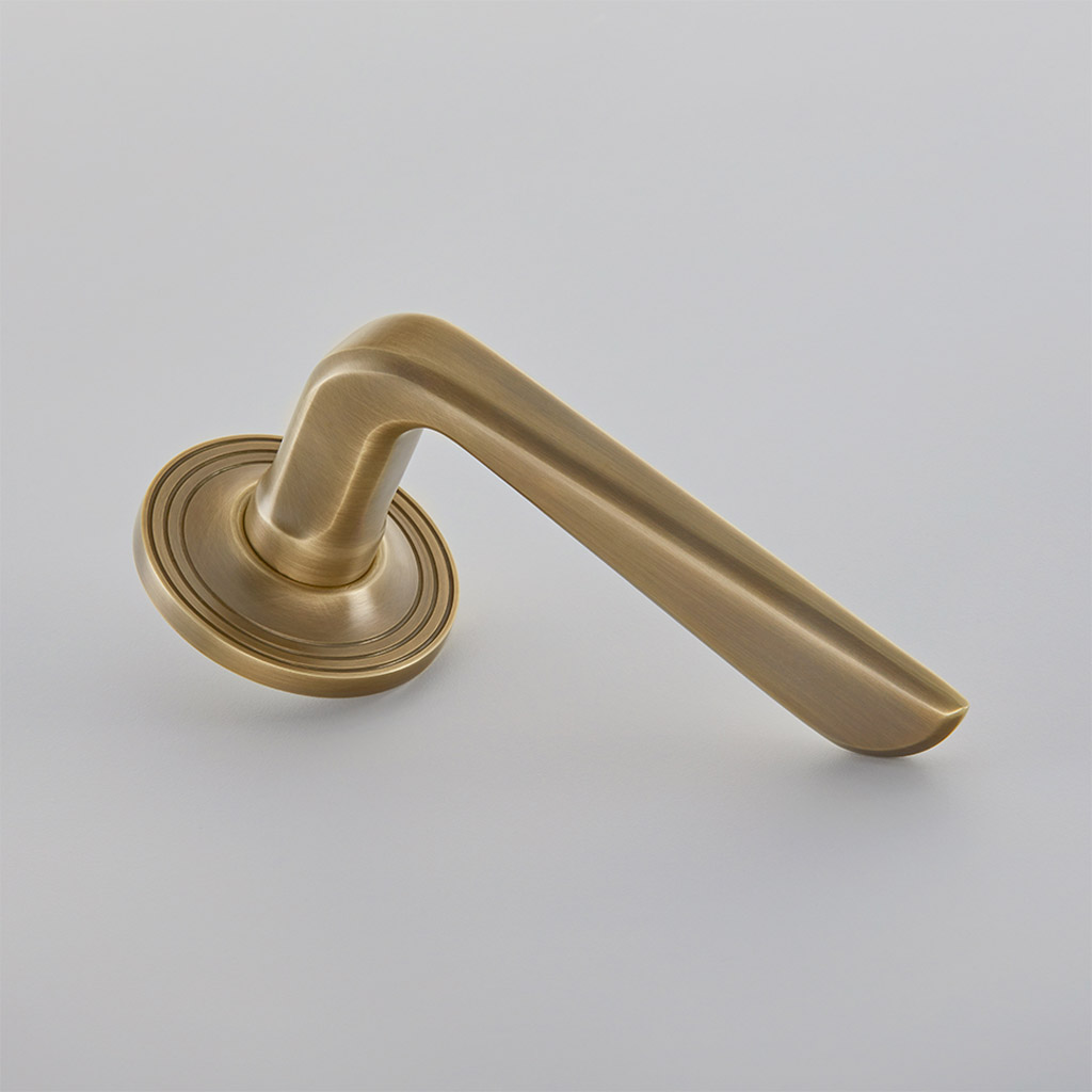 Celeste Door Handle on a Reeded Covered Rose