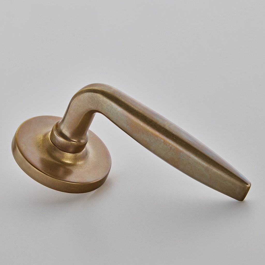 Maine Door Handle on 65mm Plain Edge Covered Rose