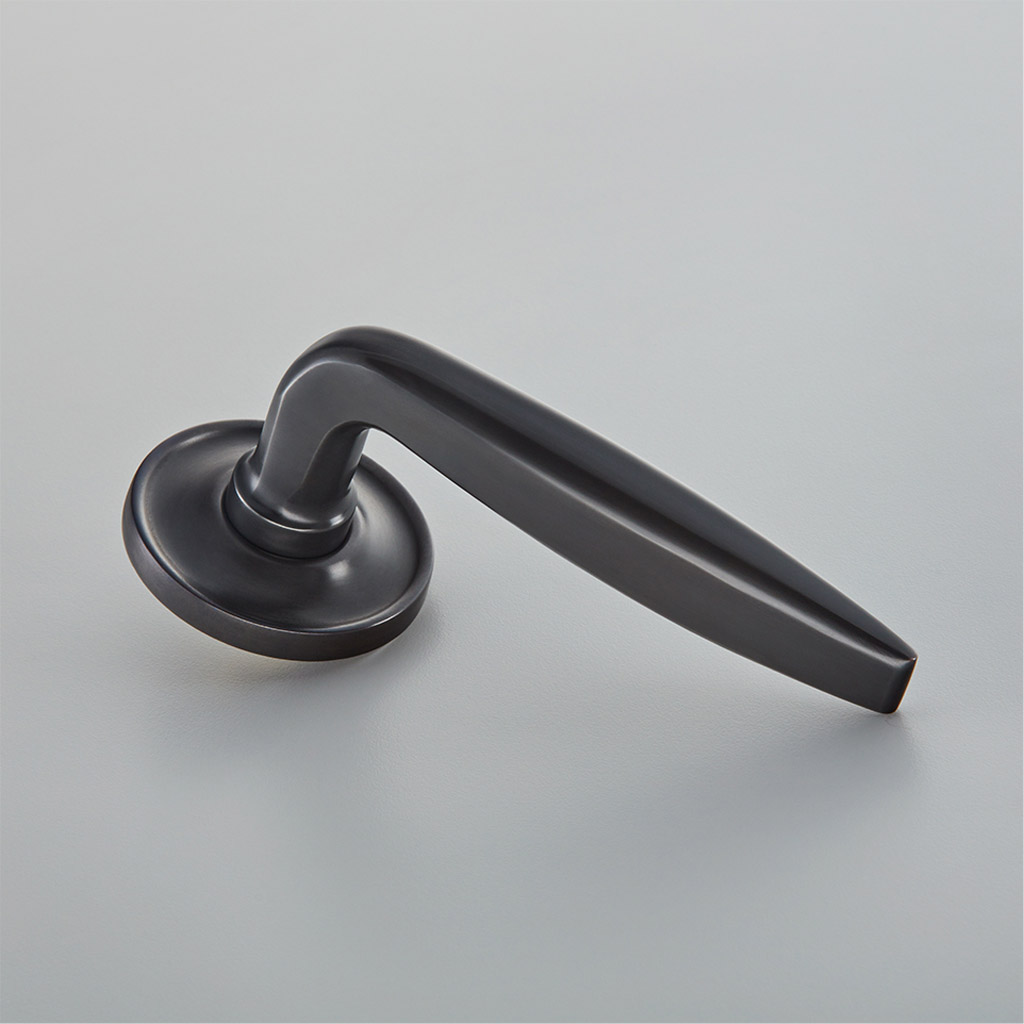 Maine Door Handle on Raised Edge Covered Rose