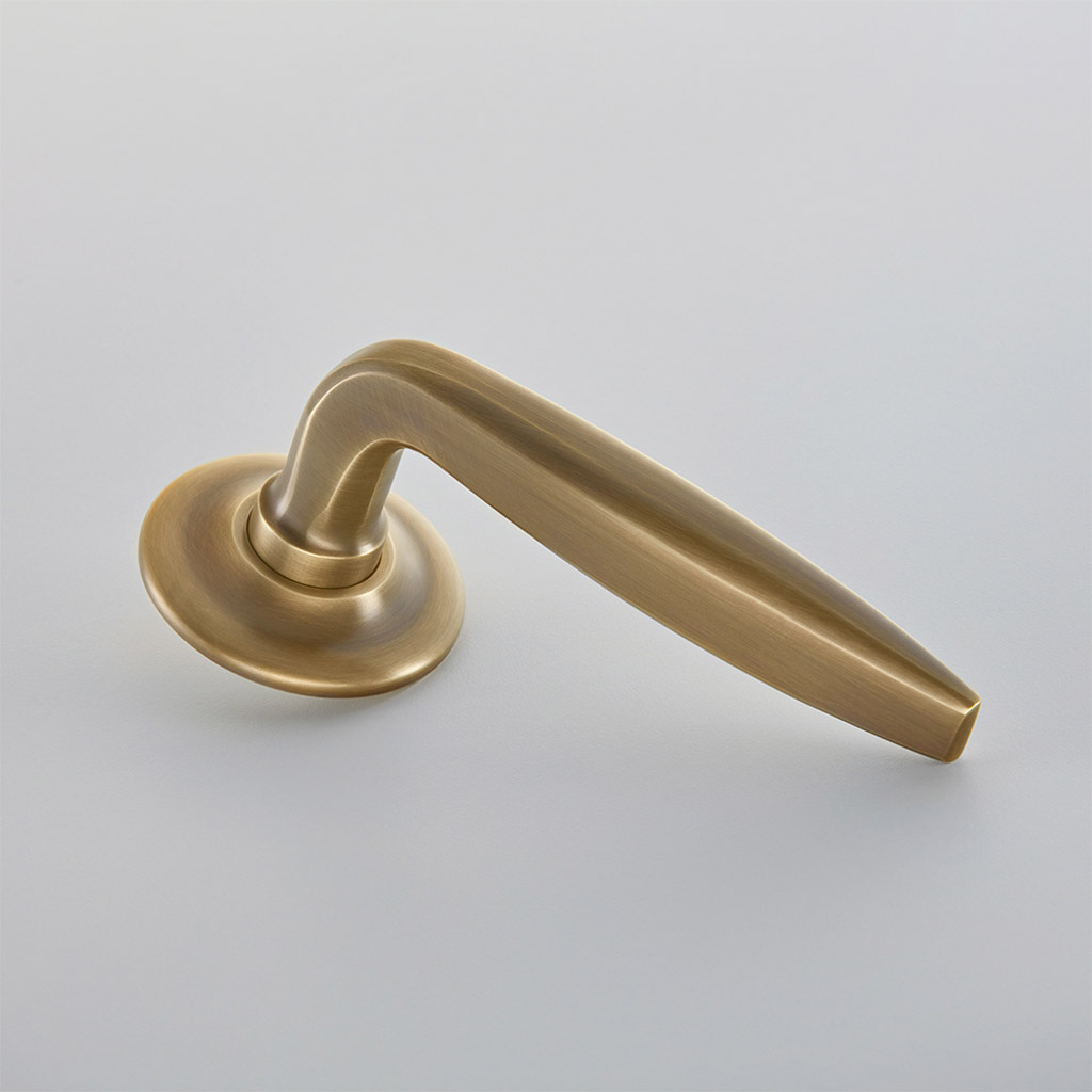 Maine Door Handle on Arc Covered Rose
