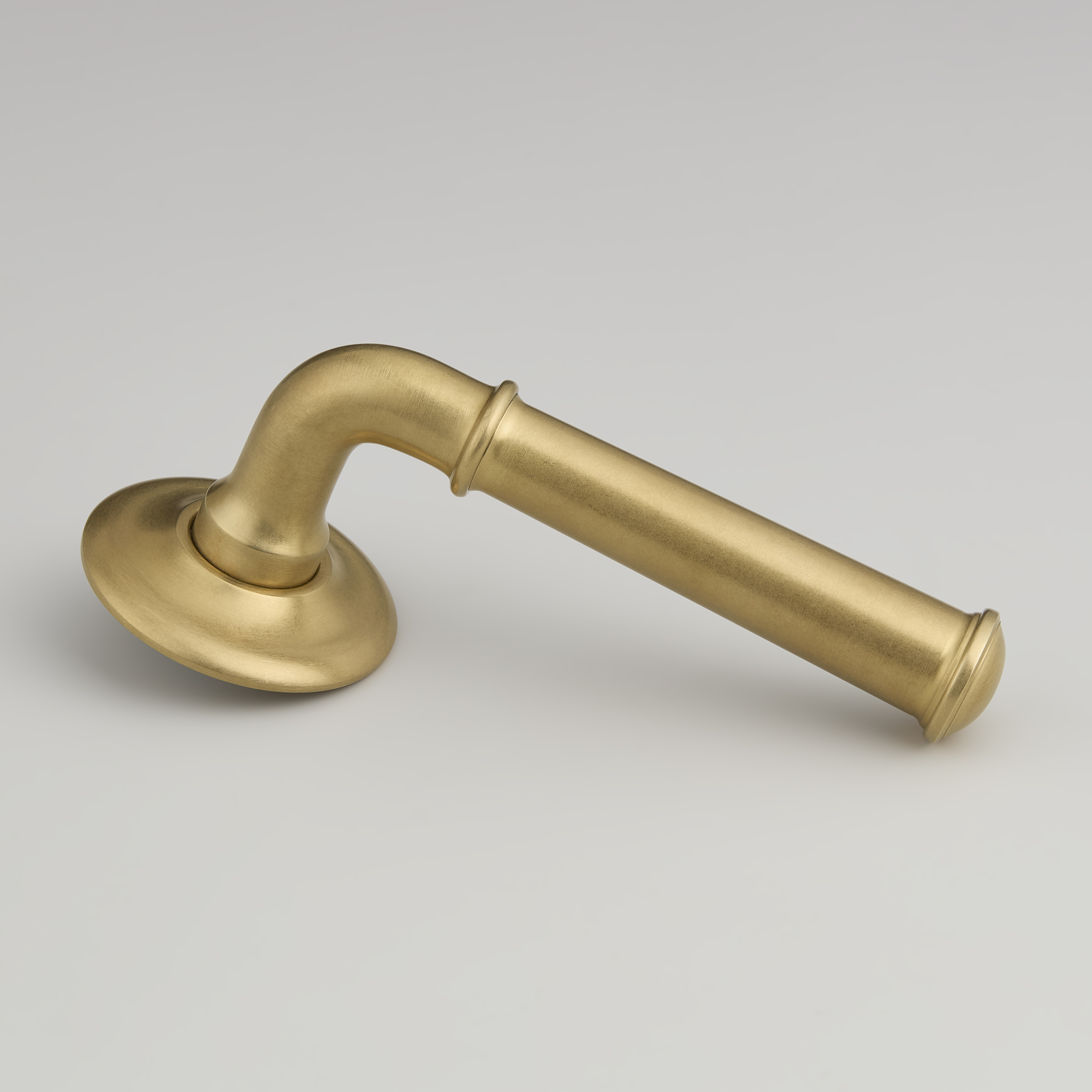 Kingsmere Lever on Arc Covered Rose